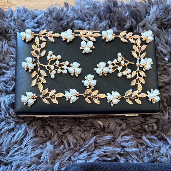 Handbags - Embellished Black Floral Clutch